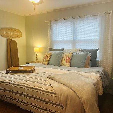Mountain Lake Retreat - Hot Tub, Lake, Fire Pit, Wineries, Restaurant ハーパーズ・フェリー エクステリア 写真