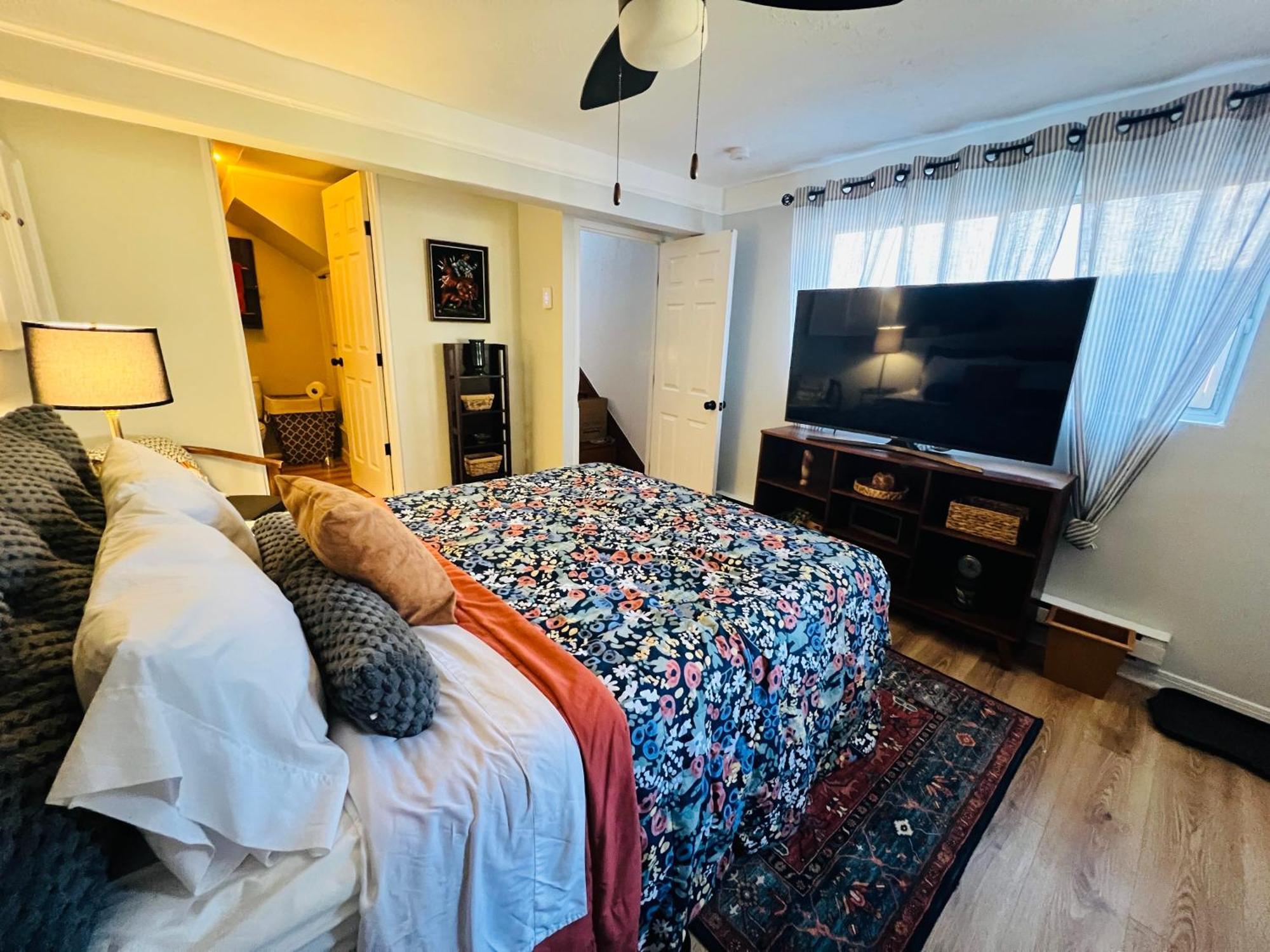 Mountain Lake Retreat - Hot Tub, Lake, Fire Pit, Wineries, Restaurant ハーパーズ・フェリー エクステリア 写真